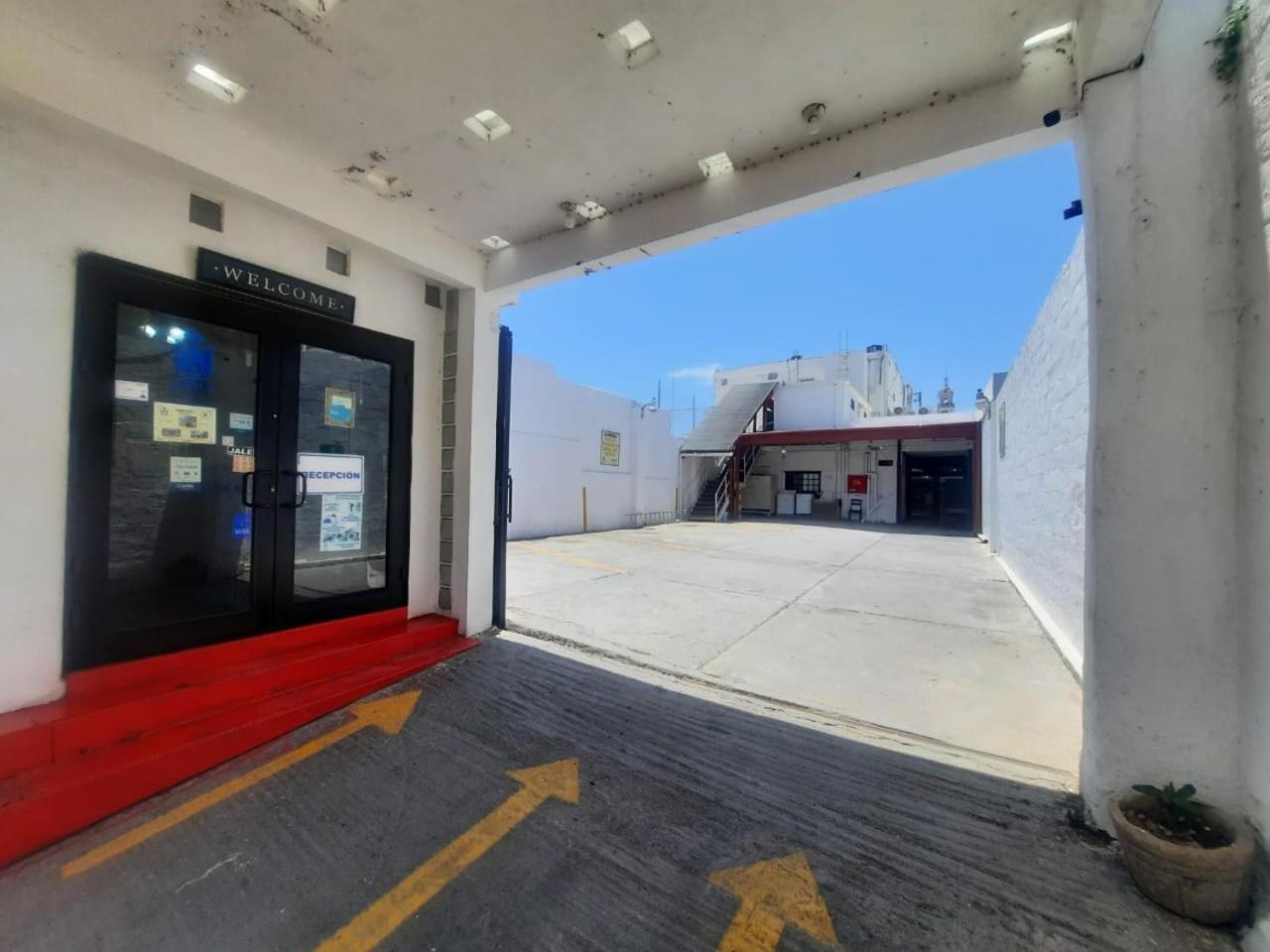 Hotel Garcias Suites, Linares Exterior foto