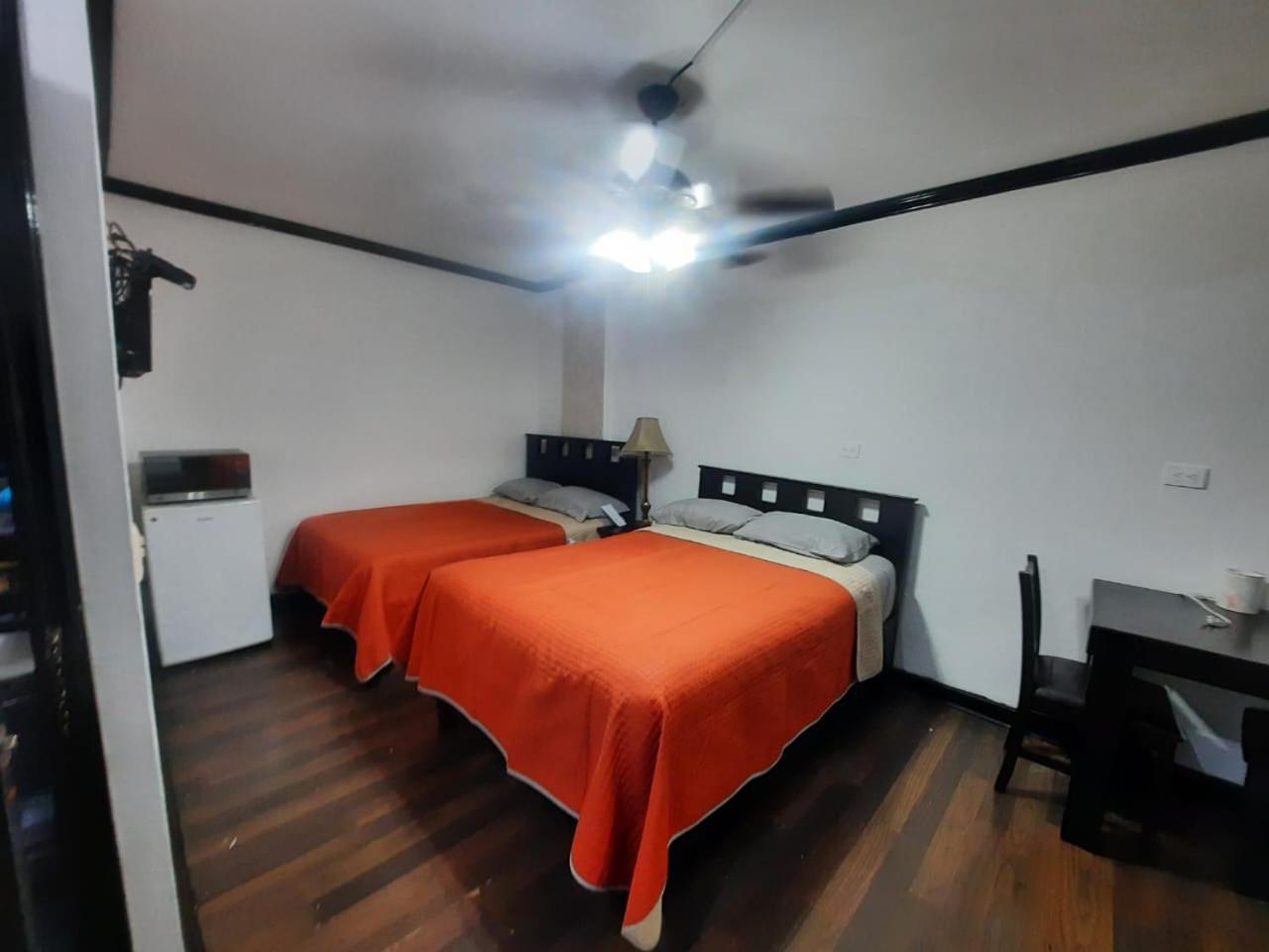Hotel Garcias Suites, Linares Exterior foto